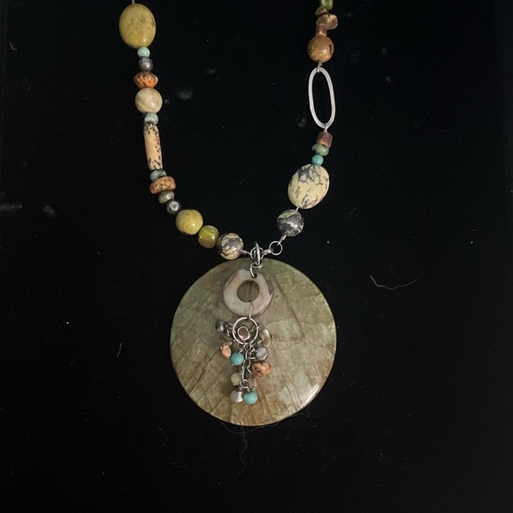 Silpada N1855 Reversible Kabkaban Howlite Coco Wood Bead Shell Necklace - Picture 5 of 10